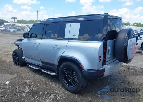 2024 Land Rover Defender 110 P400 S z USA, uszkodzony, nr VIN SALEJ7EU9R2245865